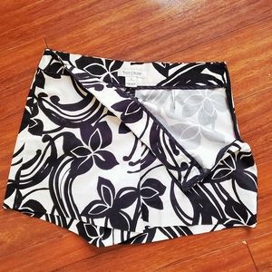 White house black market shorts size 2
